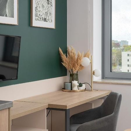Trendy Studios With Home Office Near Wroclaw Main Station By Noclegi Renters Buitenkant foto