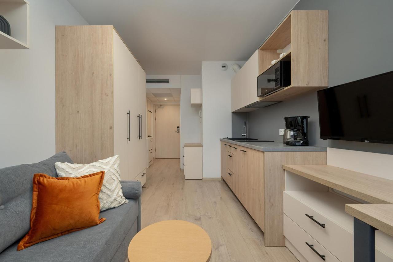 Trendy Studios With Home Office Near Wroclaw Main Station By Noclegi Renters Buitenkant foto